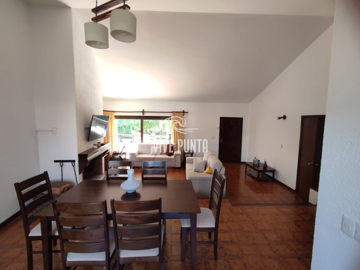 Casa ID.390 - Casa en venta en excelente zona de maldonado, proximo a colegios