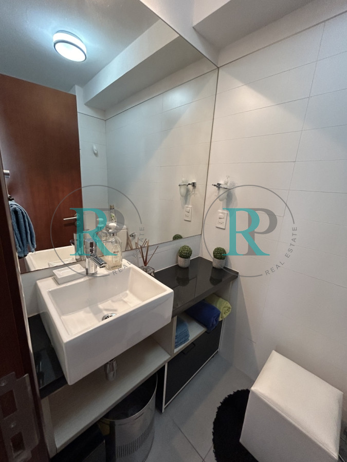 Apartamento ID.1915 - Apartamento de dos dormitorios en venta en zona del Puerto de Punta del Este 