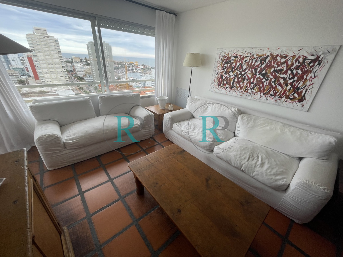 Apartamento ID.1916 - Apartamento en venta  de 3 dormitorios en Punta del Este