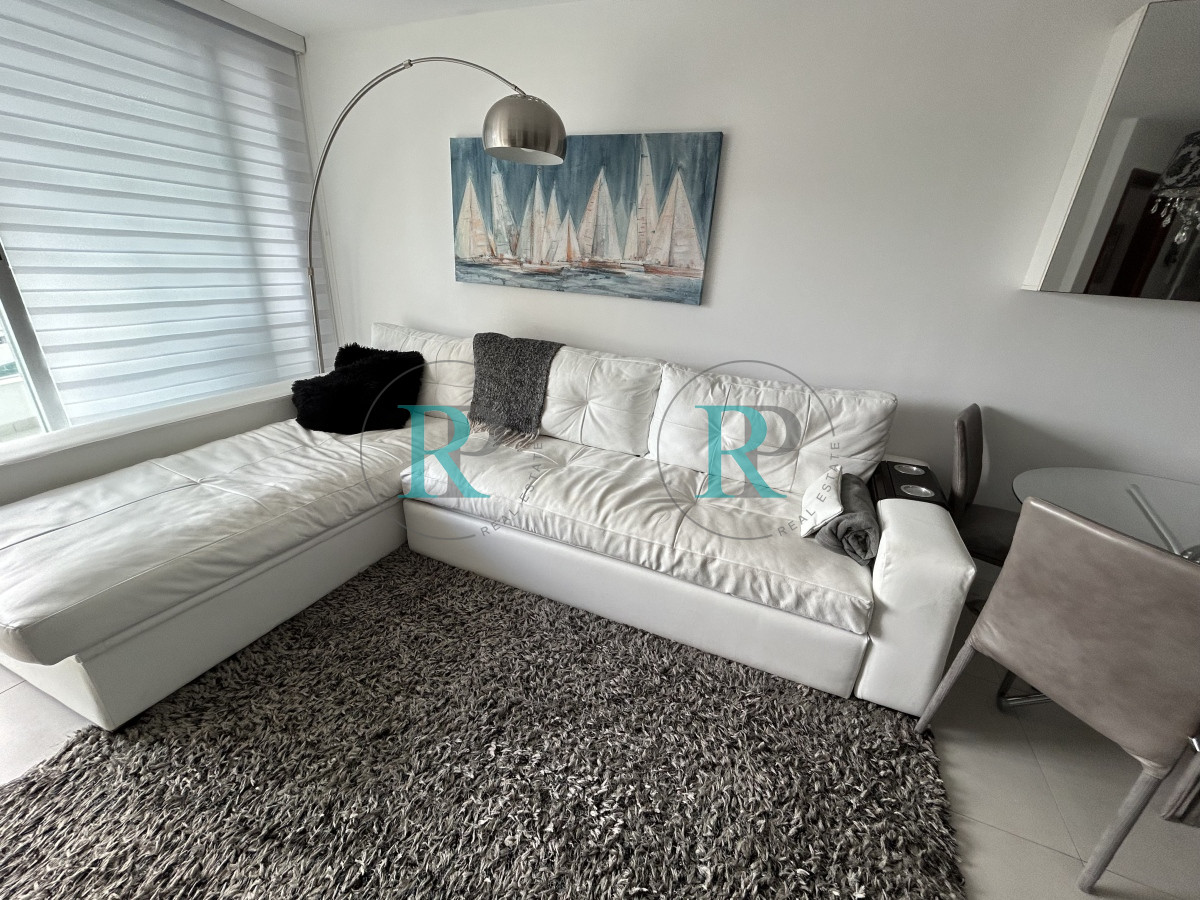Apartamento ID.1915 - Apartamento de dos dormitorios en venta en zona del Puerto de Punta del Este 