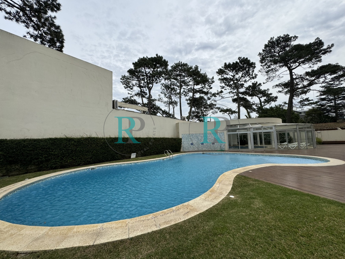 Apartamento ID.1927 - Apartamento de 1 dormitorio en venta en Torre con servicios 