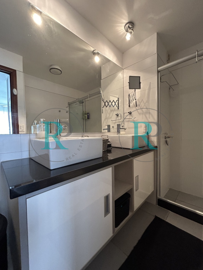 Apartamento ID.1915 - Apartamento de dos dormitorios en venta en zona del Puerto de Punta del Este 