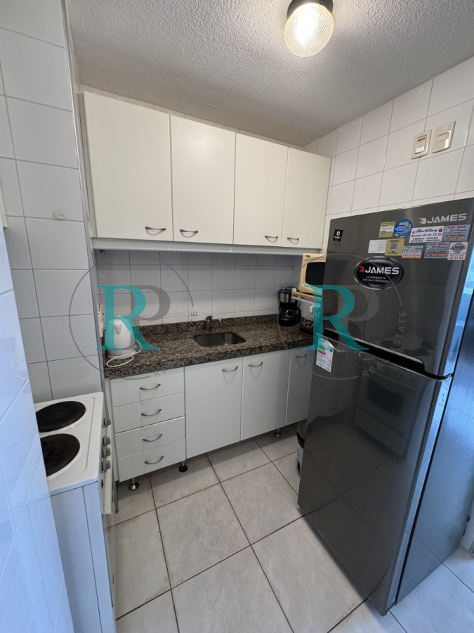 Apartamento ID.1927 - Apartamento de 1 dormitorio en venta en Torre con servicios 