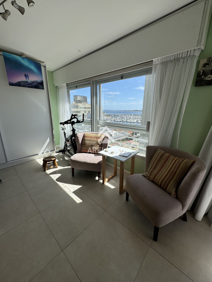 Apartamento ID.5519 - Apartamento de 2 dormitorios en venta en Peninsula , Punta del Este 