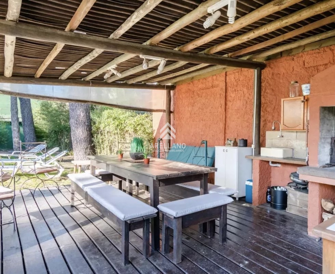 Casa ID.2562 - Venta casa 4 dormitorios  Cantegril 