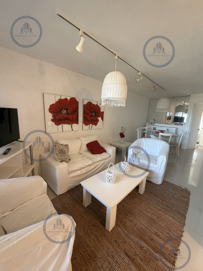 Apartamento ID.3299 - Apartamento en venta de dos dormitorios en Punta del Este 