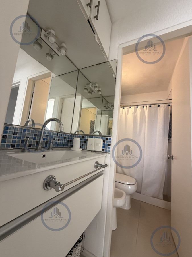 Apartamento ID.3299 - Apartamento en venta de dos dormitorios en Punta del Este 