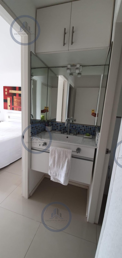 Apartamento ID.3299 - Apartamento en venta de dos dormitorios en Punta del Este 