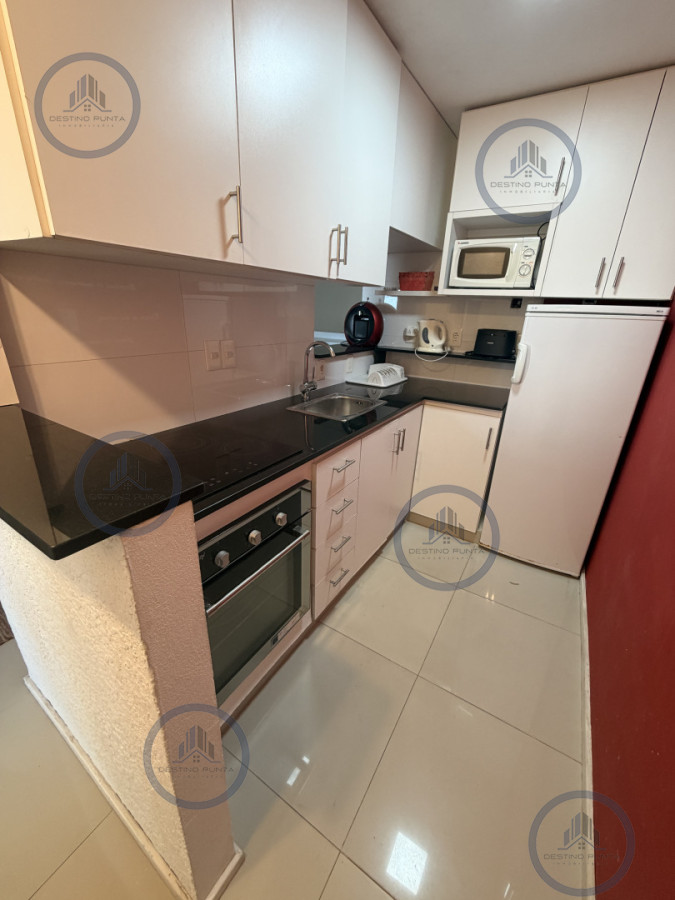 Apartamento ID.3299 - Apartamento en venta de dos dormitorios en Punta del Este 