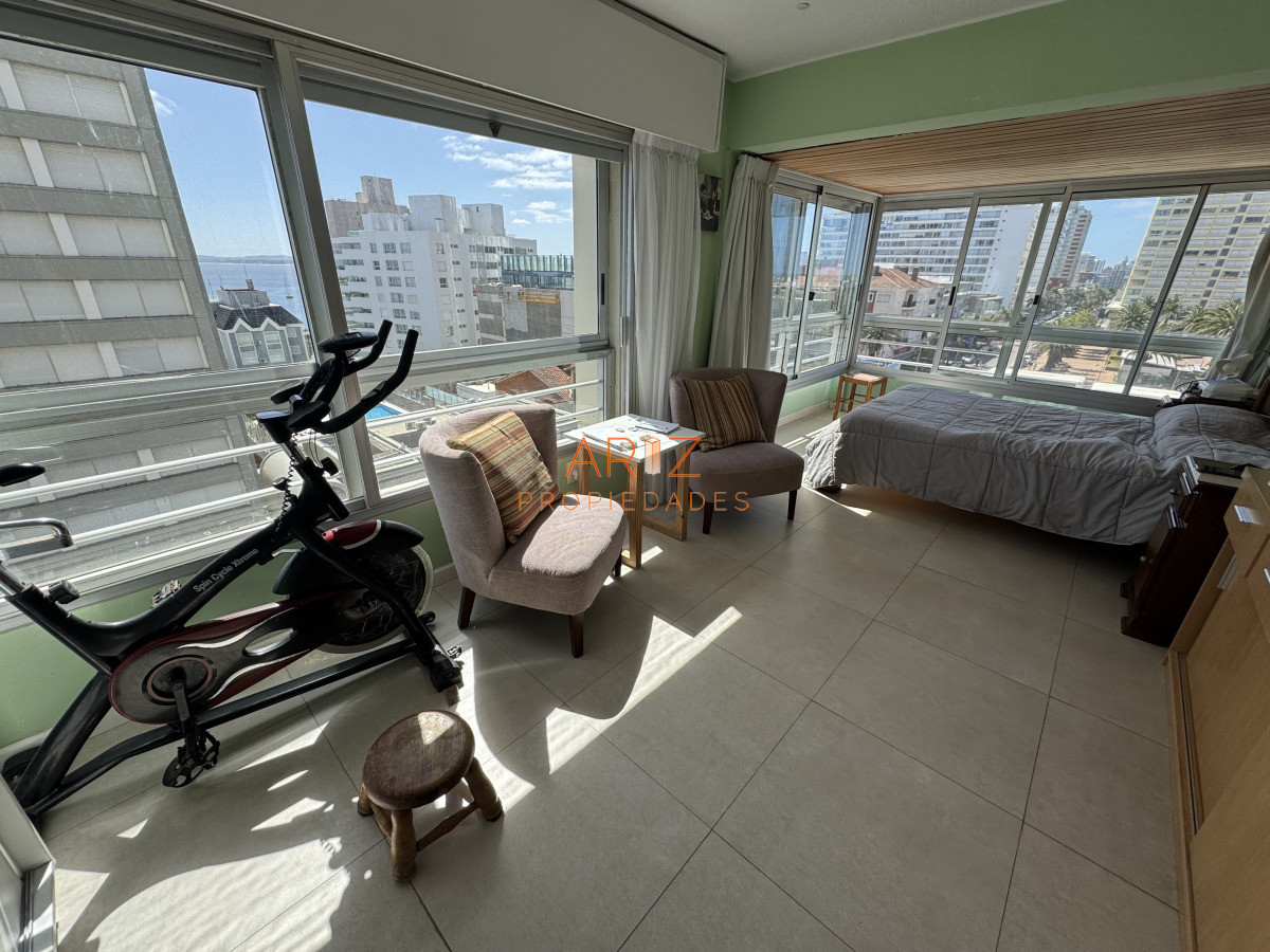 Apartamento ID.2435 - Apartamento de dos dormitorios en venta en Peninsula , Punta del Este 