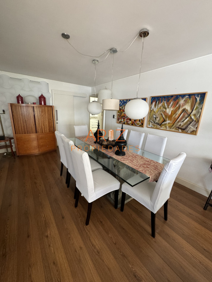 Apartamento ID.2297 - Venta apartamento de 3 dormitorios y servicio en venta  Punta del Este 