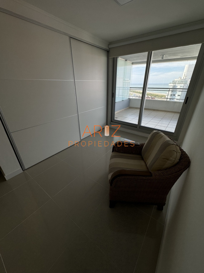 Apartamento ID.2155 - Apartamento de 3 dormitorios en venta en Punta del Este IMPERDIBLE