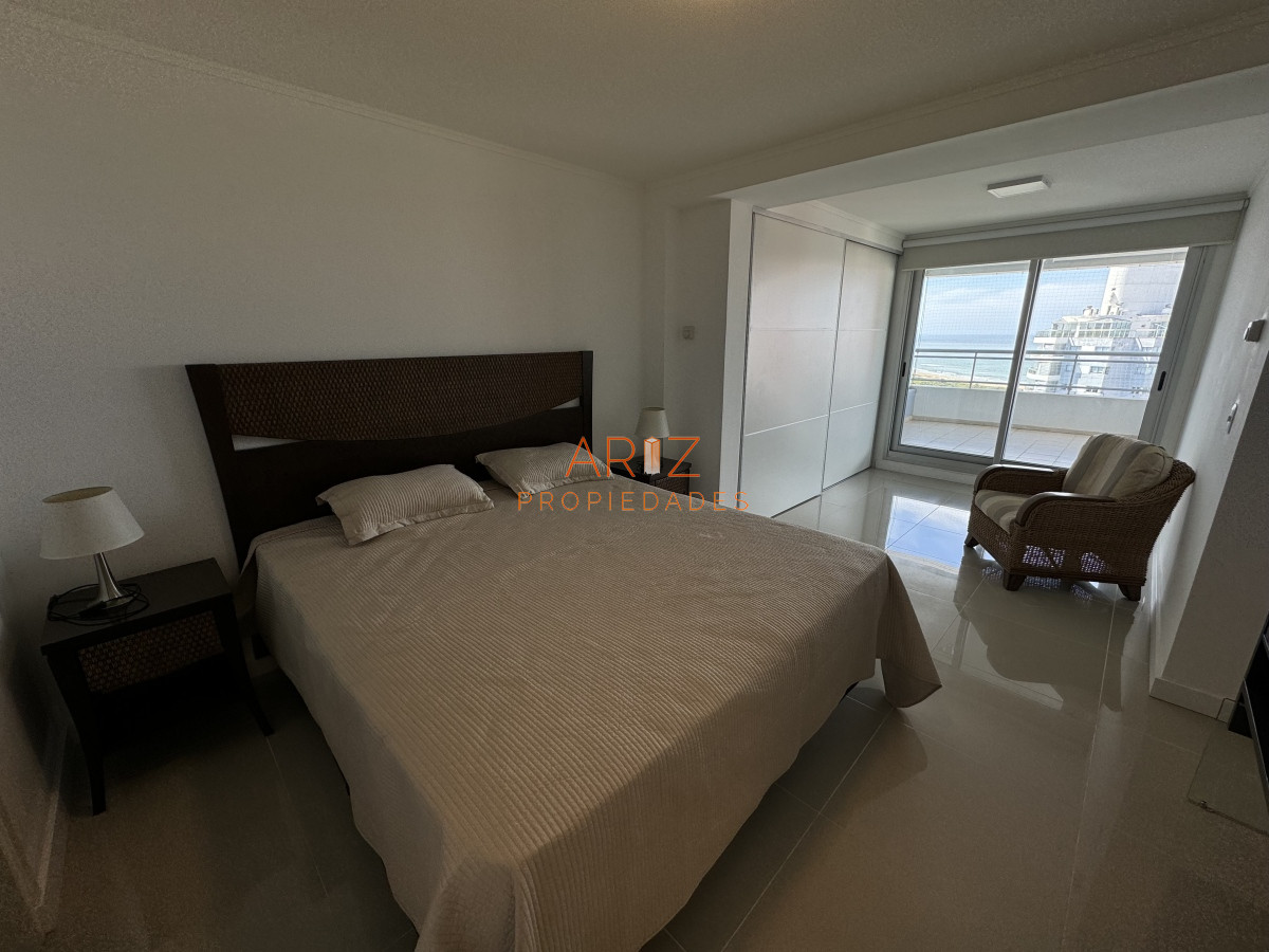 Apartamento ID.2155 - Apartamento de 3 dormitorios en venta en Punta del Este IMPERDIBLE