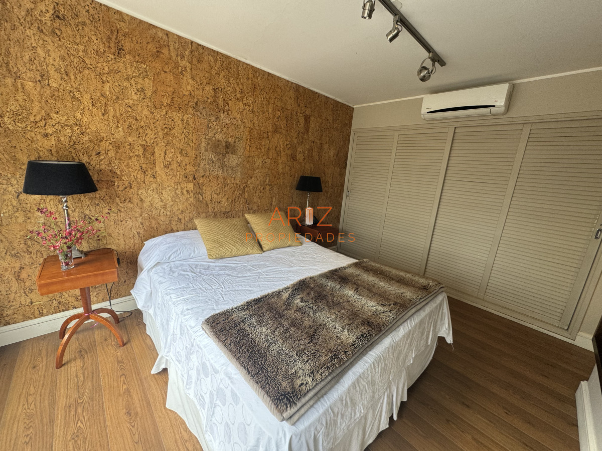 Apartamento ID.2297 - Venta apartamento de 3 dormitorios y servicio en venta  Punta del Este 