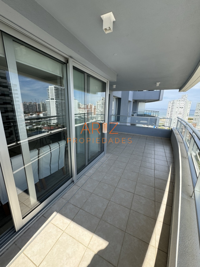 Apartamento ID.2157 - Apartamento d 3 dormitorios  en venta en Punta del Este Brava Todos los servicios