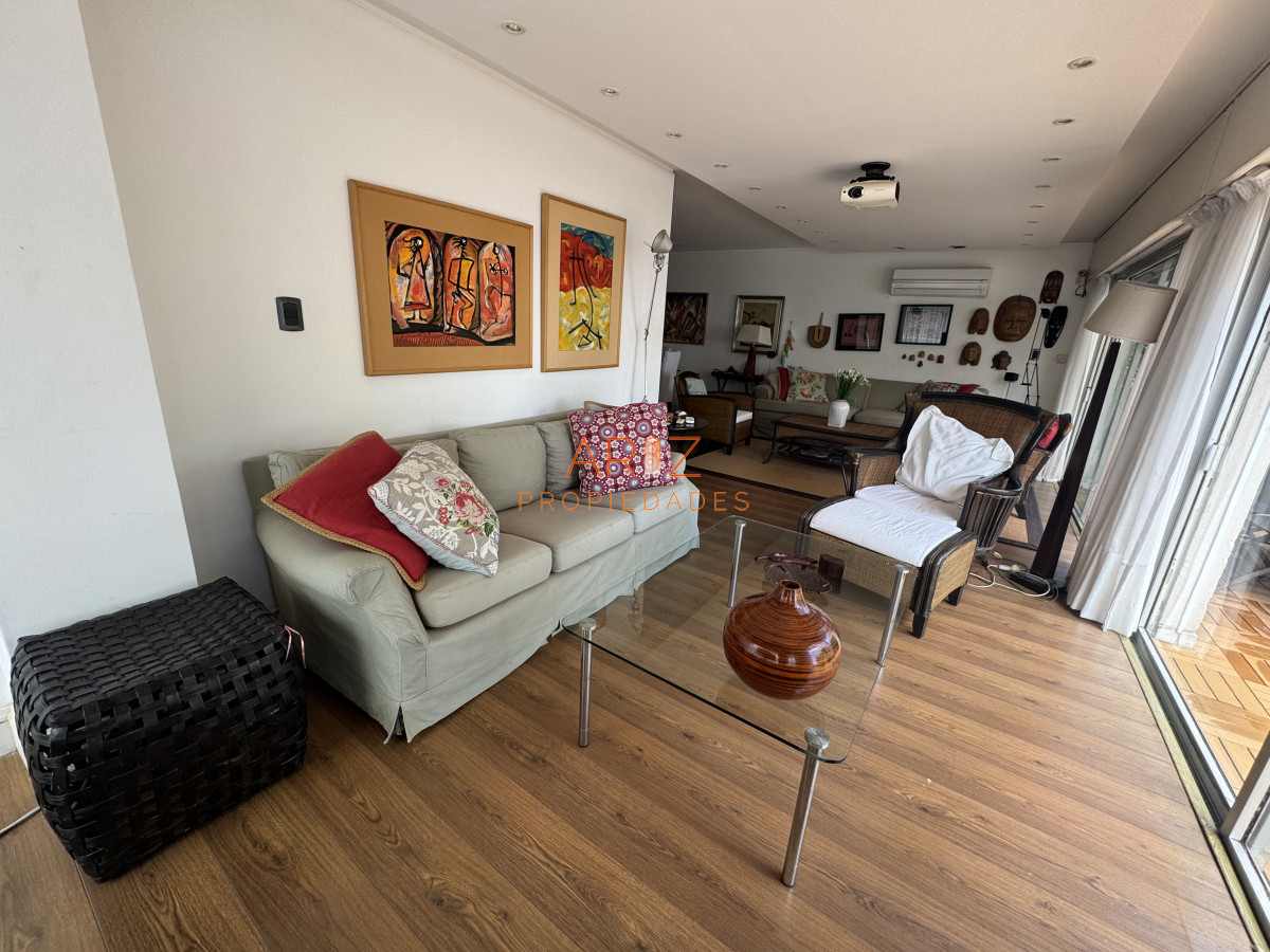 Apartamento ID.2297 - Venta apartamento de 3 dormitorios y servicio en venta  Punta del Este 