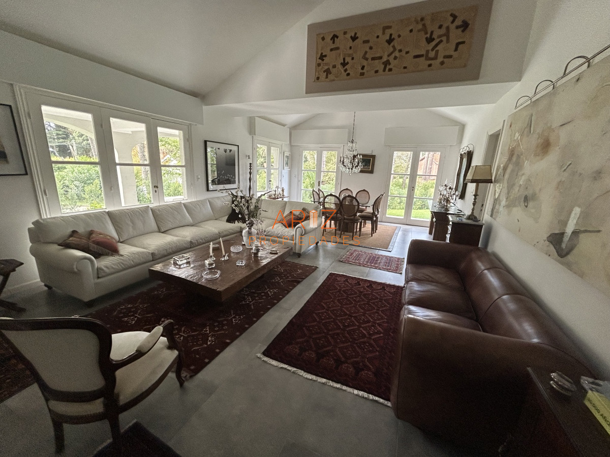 Casa ID.2188 - Espectacular casa en venta ubicada en San Rafael Punta del Este , 4 dormitorios 