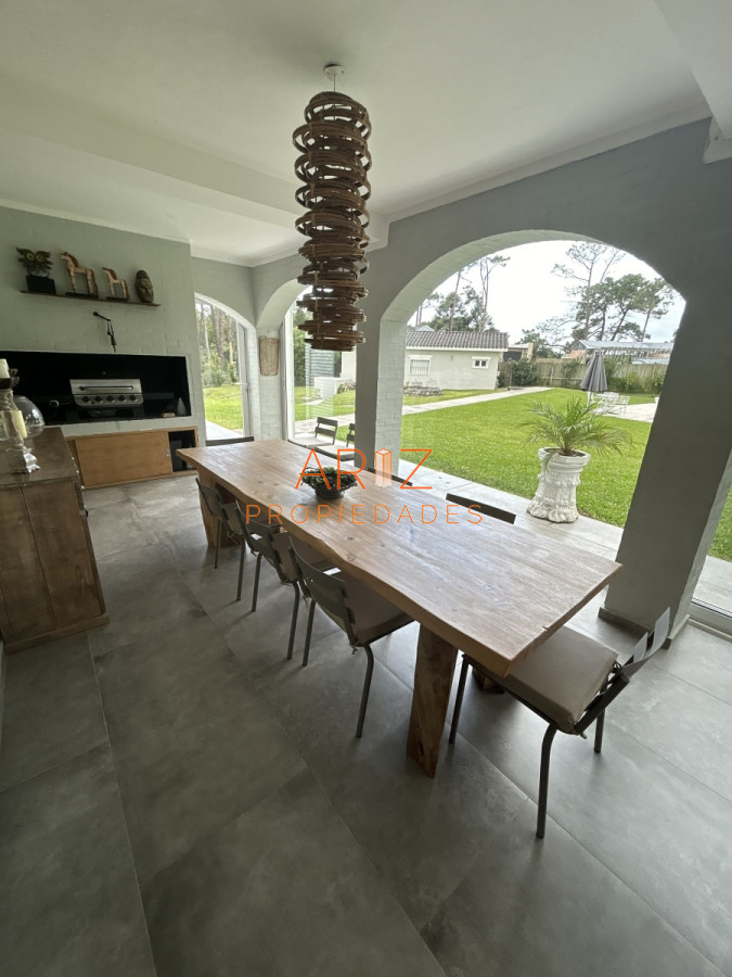 Casa ID.2188 - Espectacular casa en venta ubicada en San Rafael Punta del Este , 4 dormitorios 