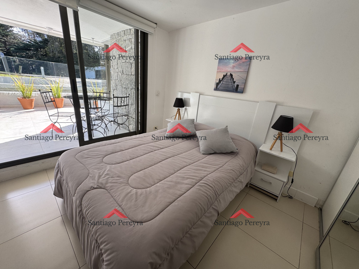 Apartamento ID.14435 - Moderno apartamento en venta, 1 dormitorio y medio, parrillero propio, piscina climatizada, gimnasio, mucama