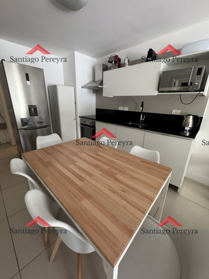 Apartamento ID.14435 - Moderno apartamento en venta, 1 dormitorio y medio, parrillero propio, piscina climatizada, gimnasio, mucama