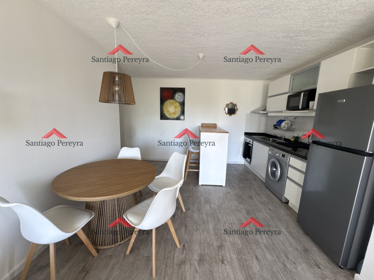 Apartamento ID.17006 - Apartamento de dos dormitorios con servicios en venta!!  
