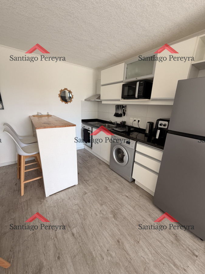 Apartamento ID.17006 - Apartamento de dos dormitorios con servicios en venta!!  