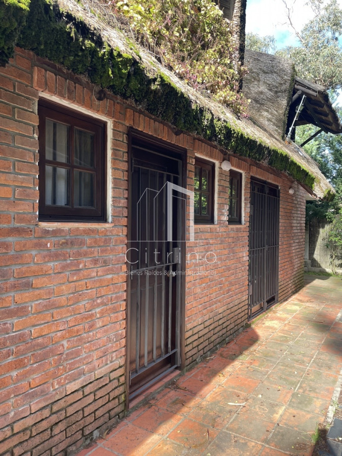 Casa ID.1589 - Casa en venta en Jardines de Cordoba ,  excelente zona 