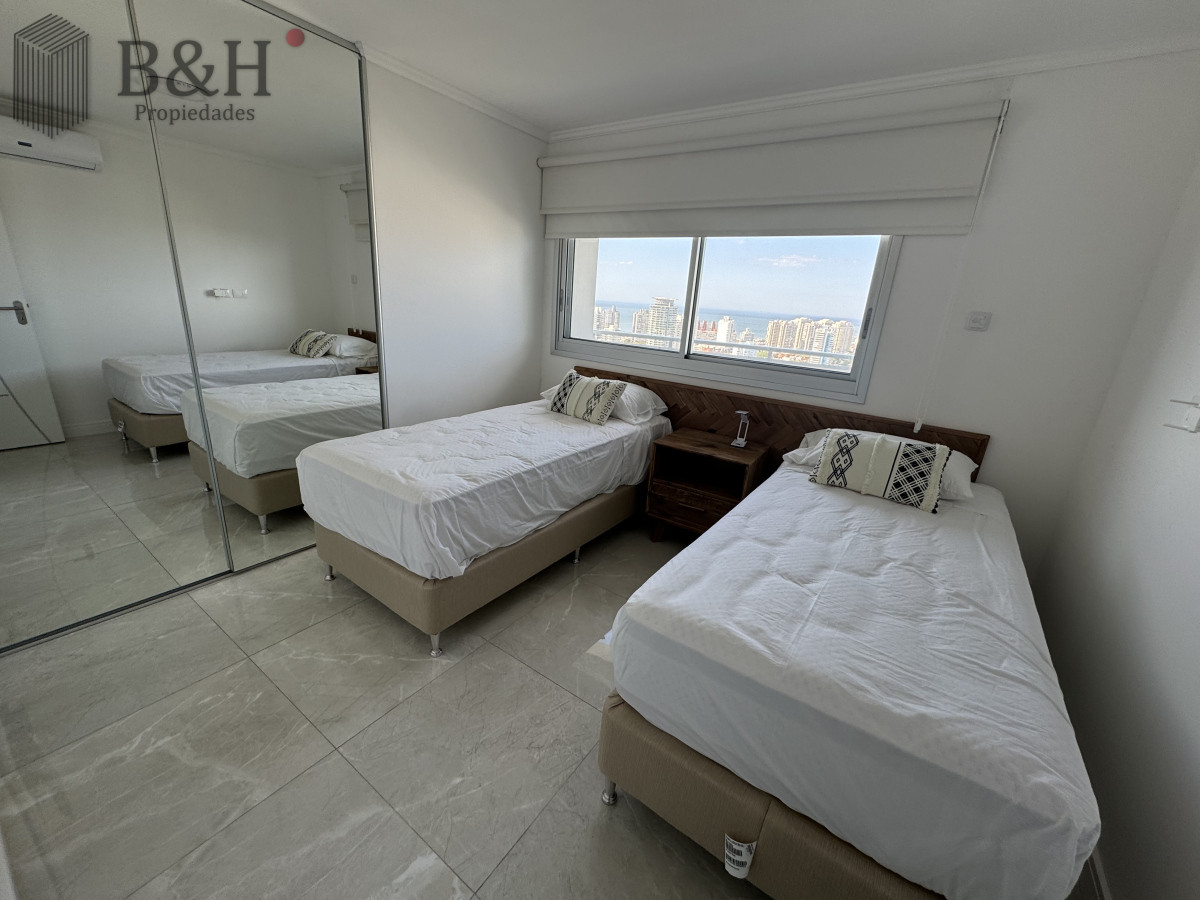 Apartamento ID.4404 - Espectacular Penthouse en Venta en Punta del Este  