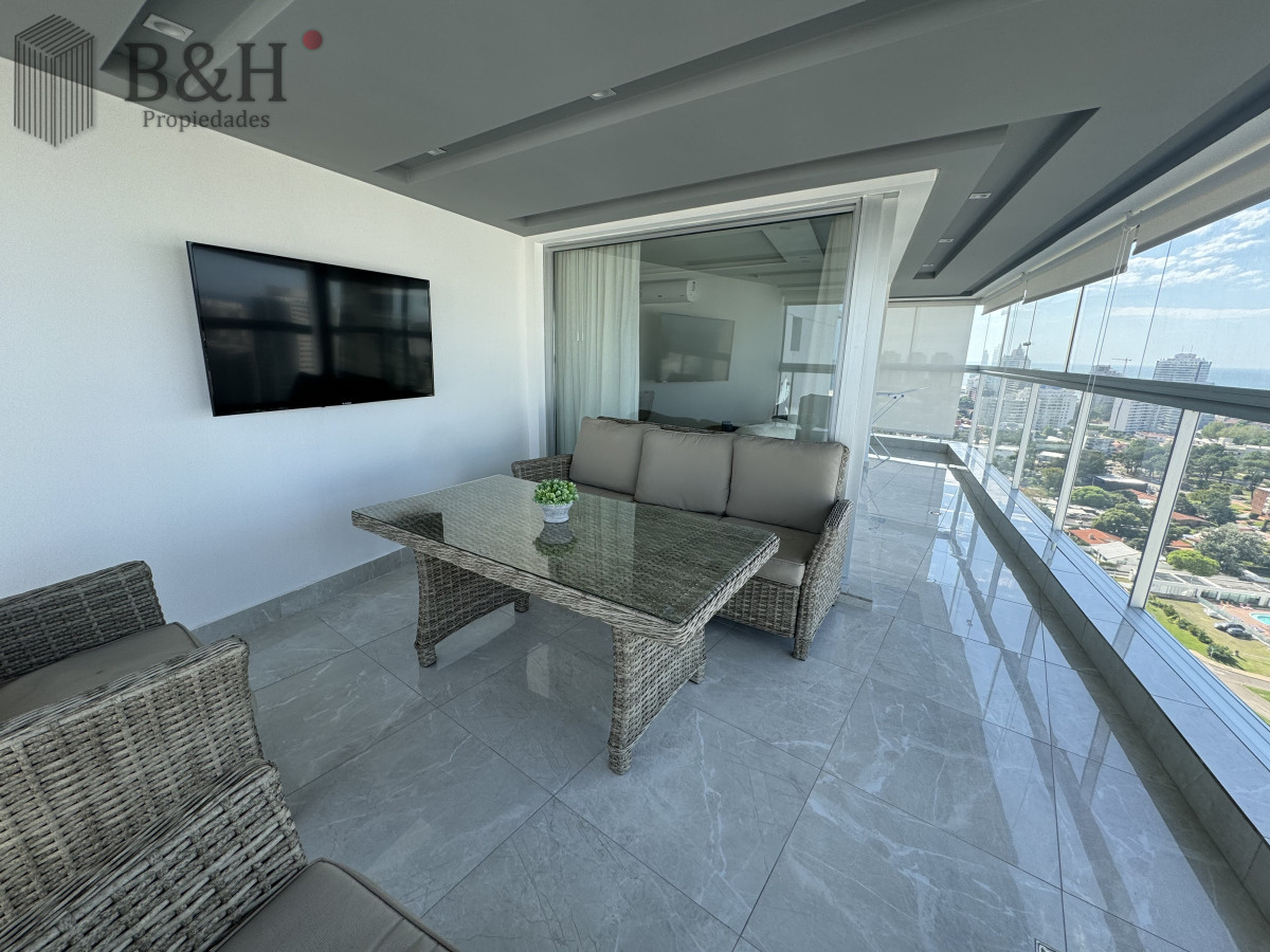 Apartamento ID.4404 - Espectacular Penthouse en Venta en Punta del Este  