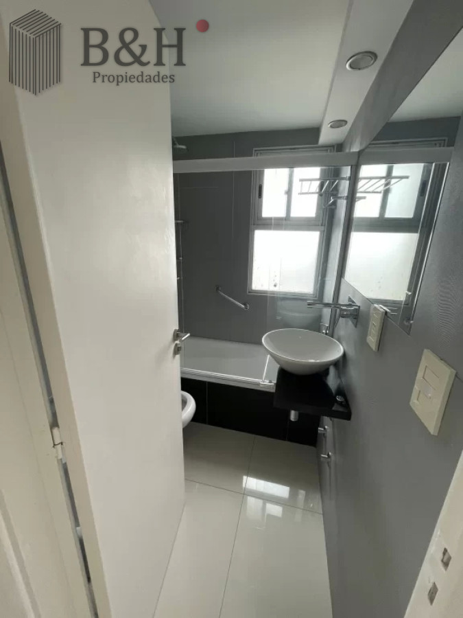 Apartamento ID.7007 - Oportunidad en Roosevelt, apartamento de 3 dormitorios , reciclado 
