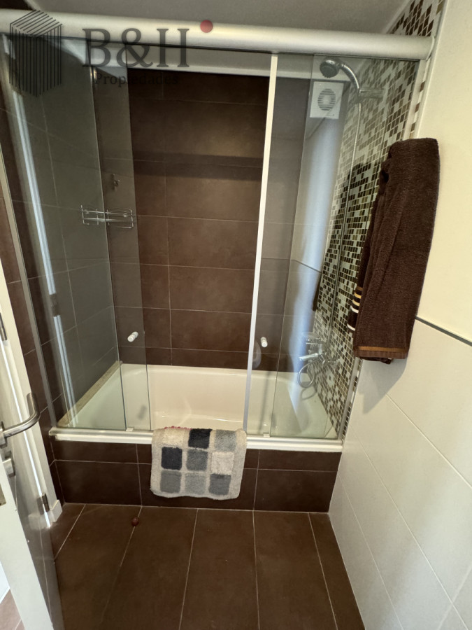 Apartamento ID.8119 - Apartamento de 2 dormitorios en venta en Punta del Este 