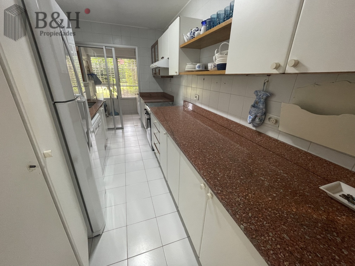 Apartamento ID.4110 - Apartamento en venta en Punta del Este OPORTUNIDAD BAJO DE PRECIO