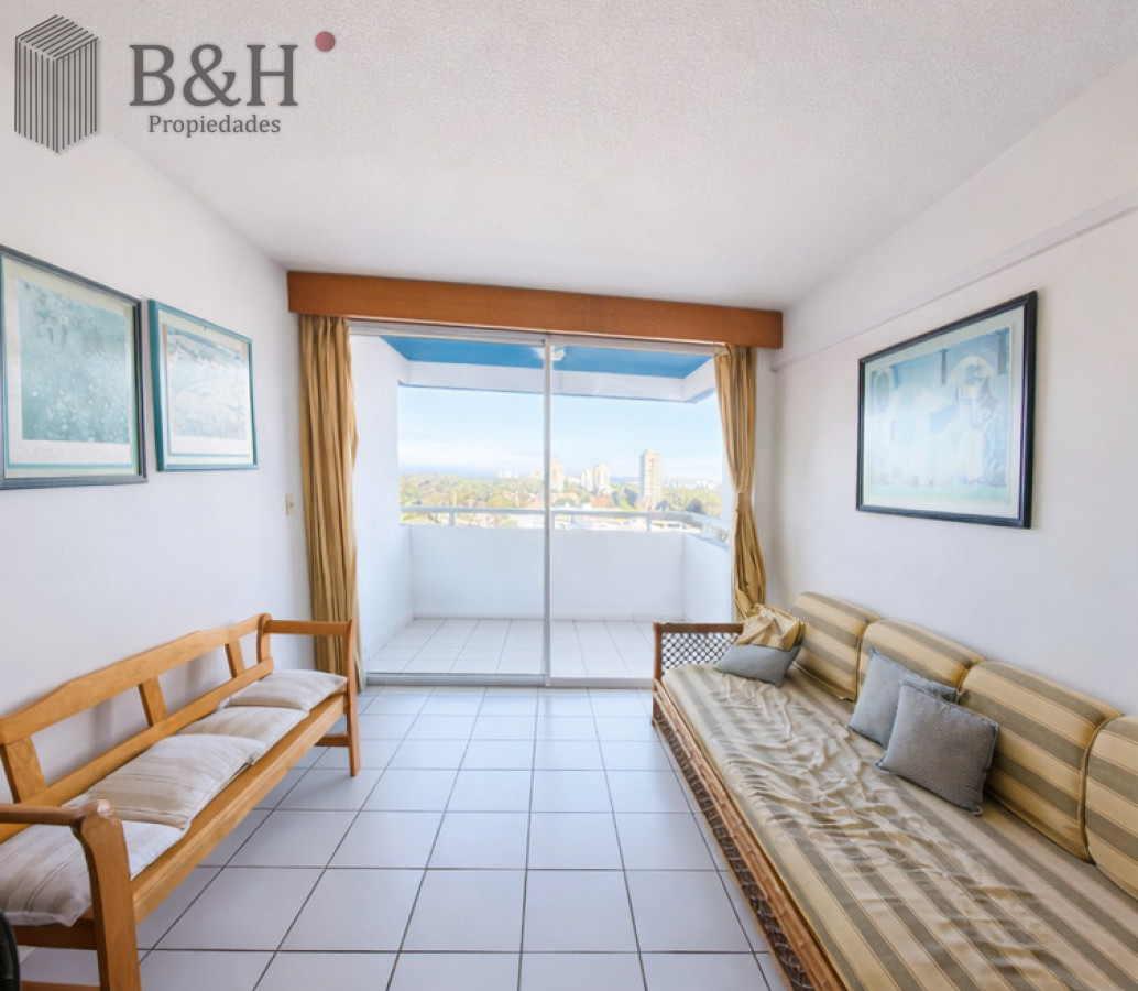 Apartamento ID.7008 - Apartamento de 3 dormitorios en venta en Punta del Este, Roosevelt 