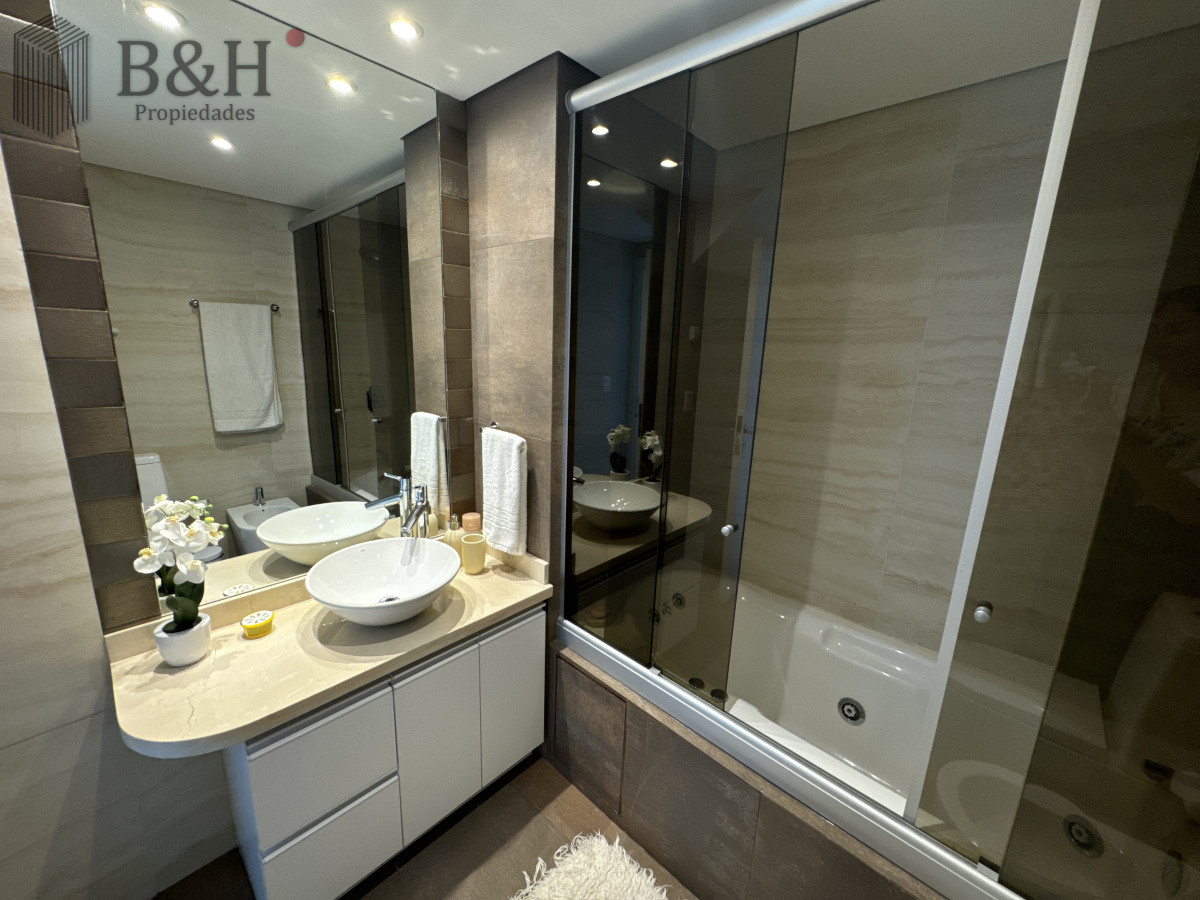 Apartamento ID.4404 - Espectacular Penthouse en Venta en Punta del Este  