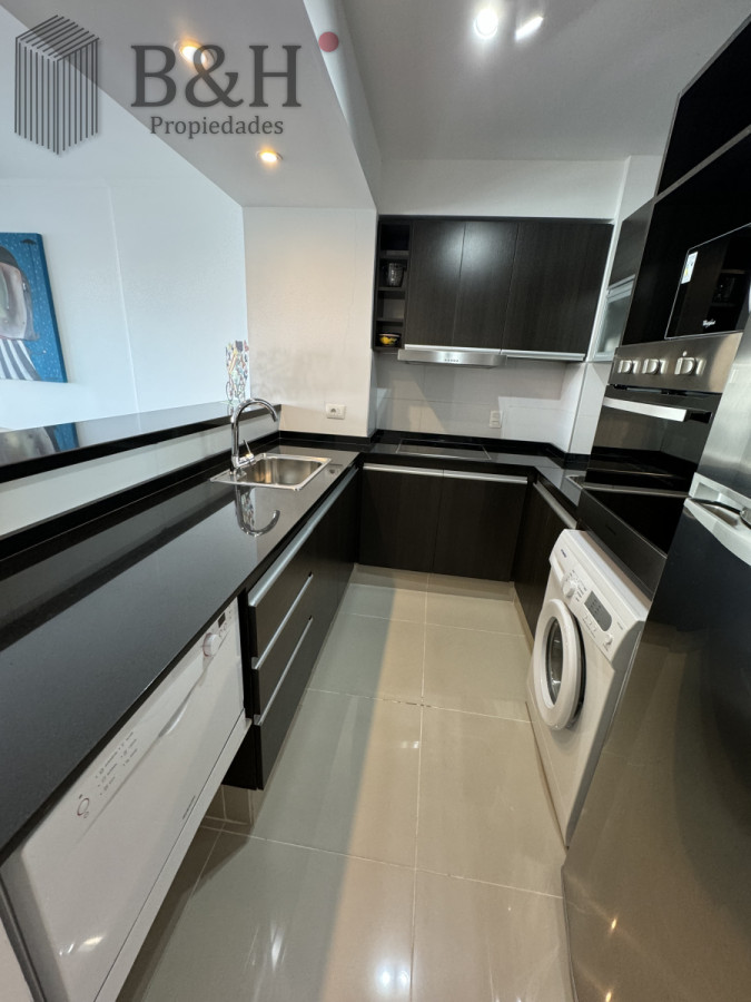 Apartamento ID.8119 - Apartamento de 2 dormitorios en venta en Punta del Este 