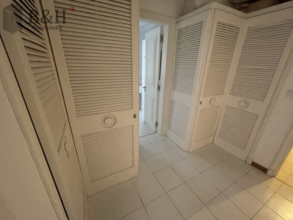 Apartamento ID.4110 - Apartamento en venta en Punta del Este OPORTUNIDAD BAJO DE PRECIO