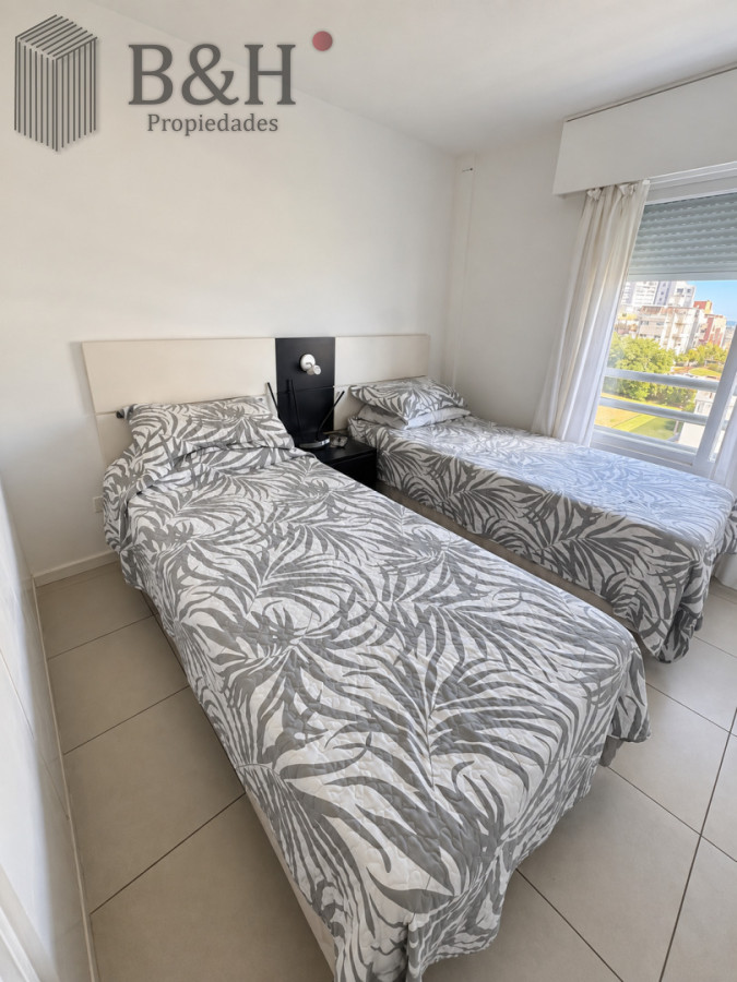 Apartamento ID.6220 - Apartamento de 3 dormitorios en venta en Punta del Este