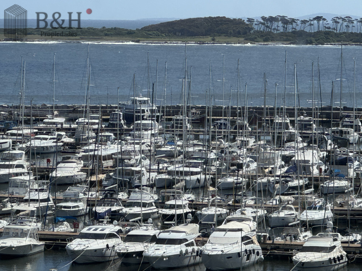 Apartamento ID.5862 - Apartamento de dos dormitorios en venta en Peninsula , Punta del Este 