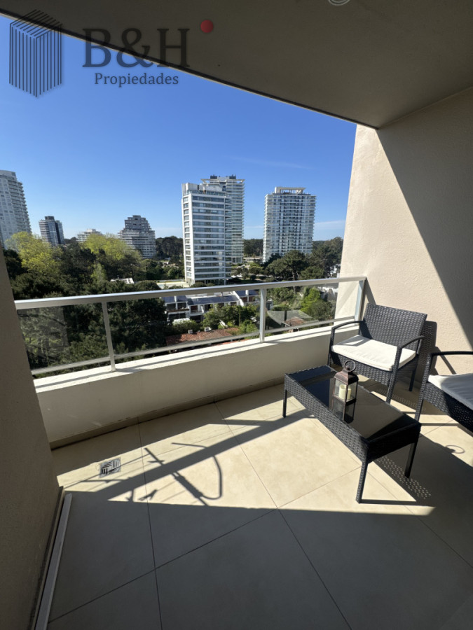 Apartamento ID.6797 - Apartamento de dos dormitorios en venta  Punta del este  