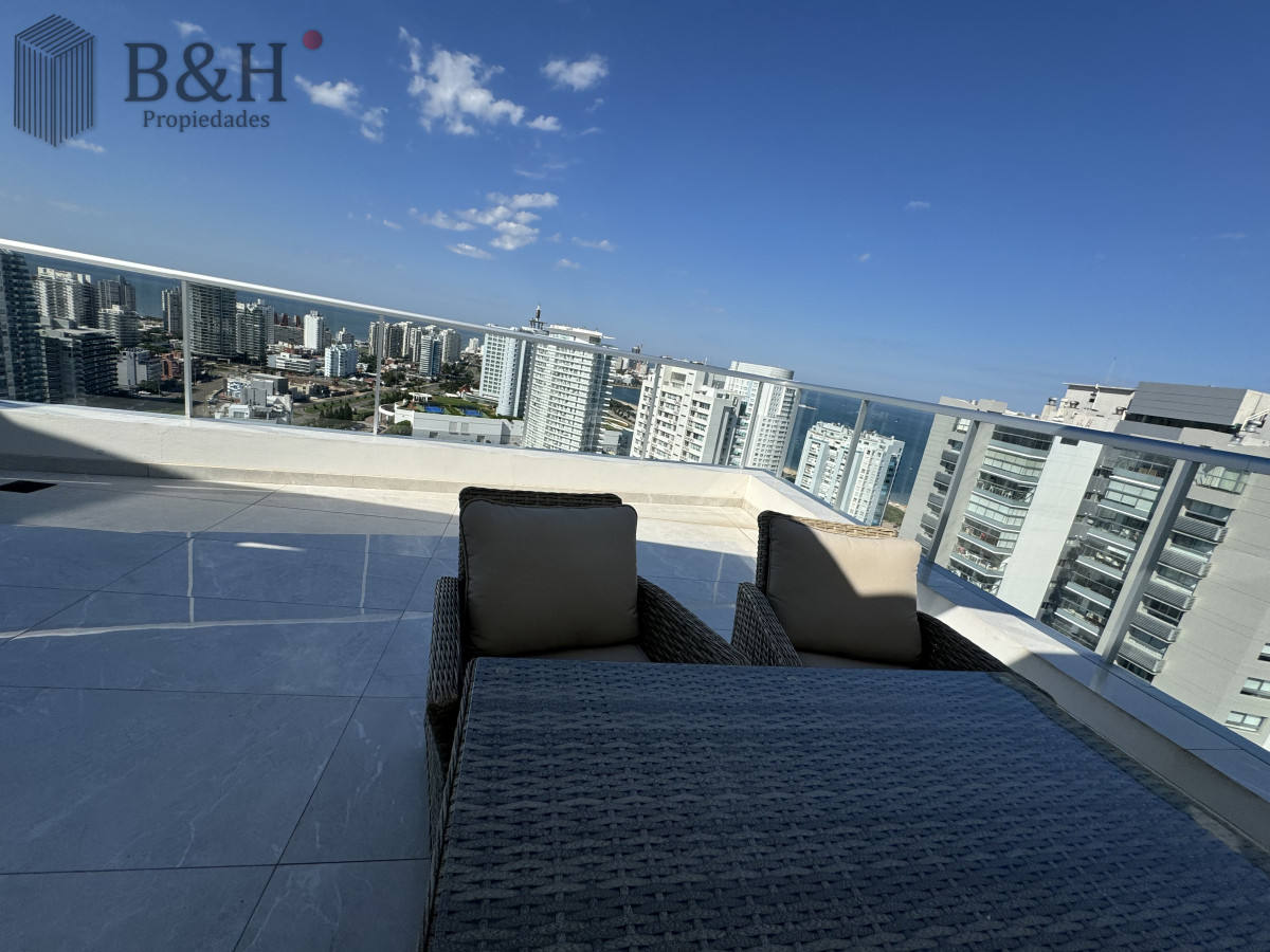Apartamento ID.4404 - Espectacular Penthouse en Venta en Punta del Este  