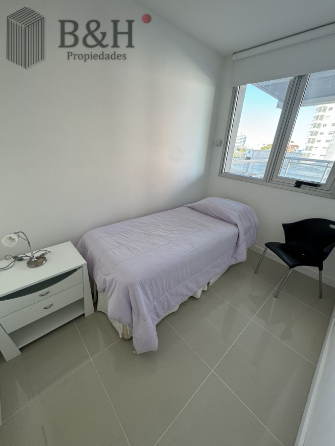 Apartamento ID.8119 - Apartamento de 2 dormitorios en venta en Punta del Este 