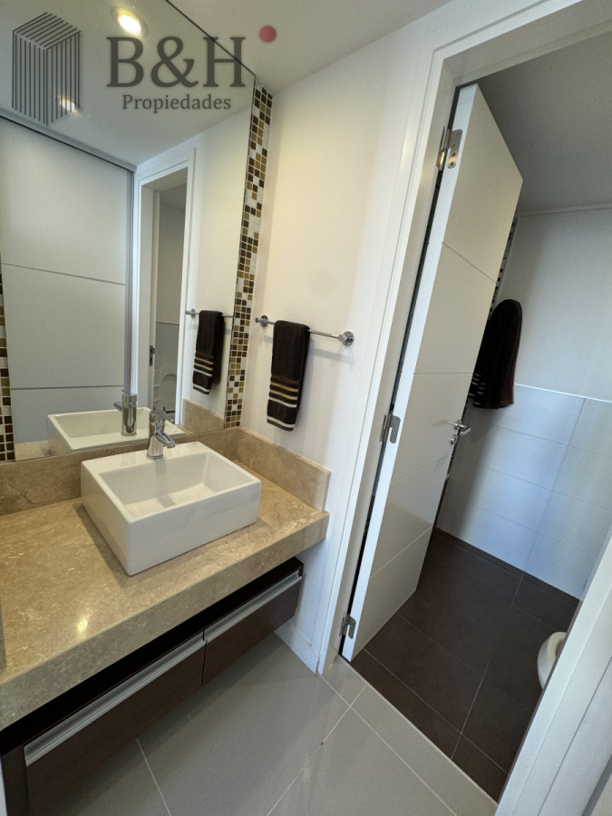 Apartamento ID.8119 - Apartamento de 2 dormitorios en venta en Punta del Este 