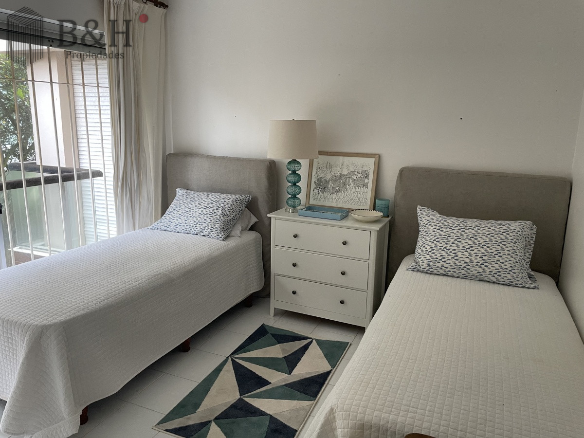 Apartamento ID.4110 - Apartamento en venta en Punta del Este OPORTUNIDAD BAJO DE PRECIO