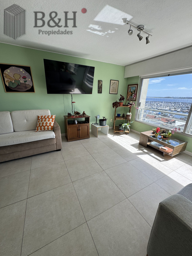 Apartamento ID.5862 - Apartamento de dos dormitorios en venta en Peninsula , Punta del Este 