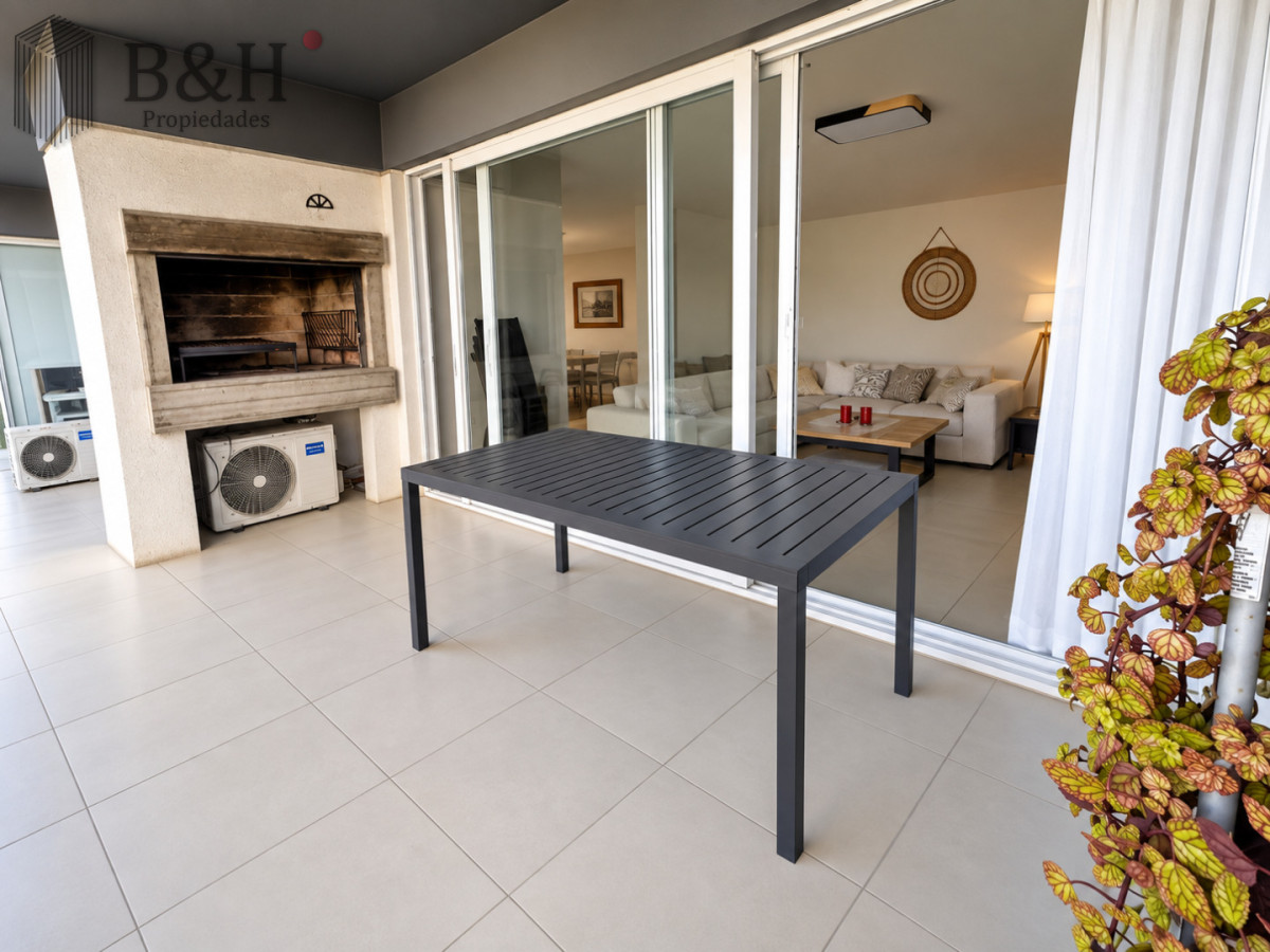 Apartamento ID.6220 - Apartamento de 3 dormitorios en venta en Punta del Este