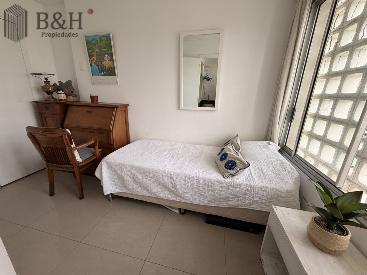 Apartamento ID.7037 - Apartamento de dos dormitorios en venta en Peninsula , Punta del Este