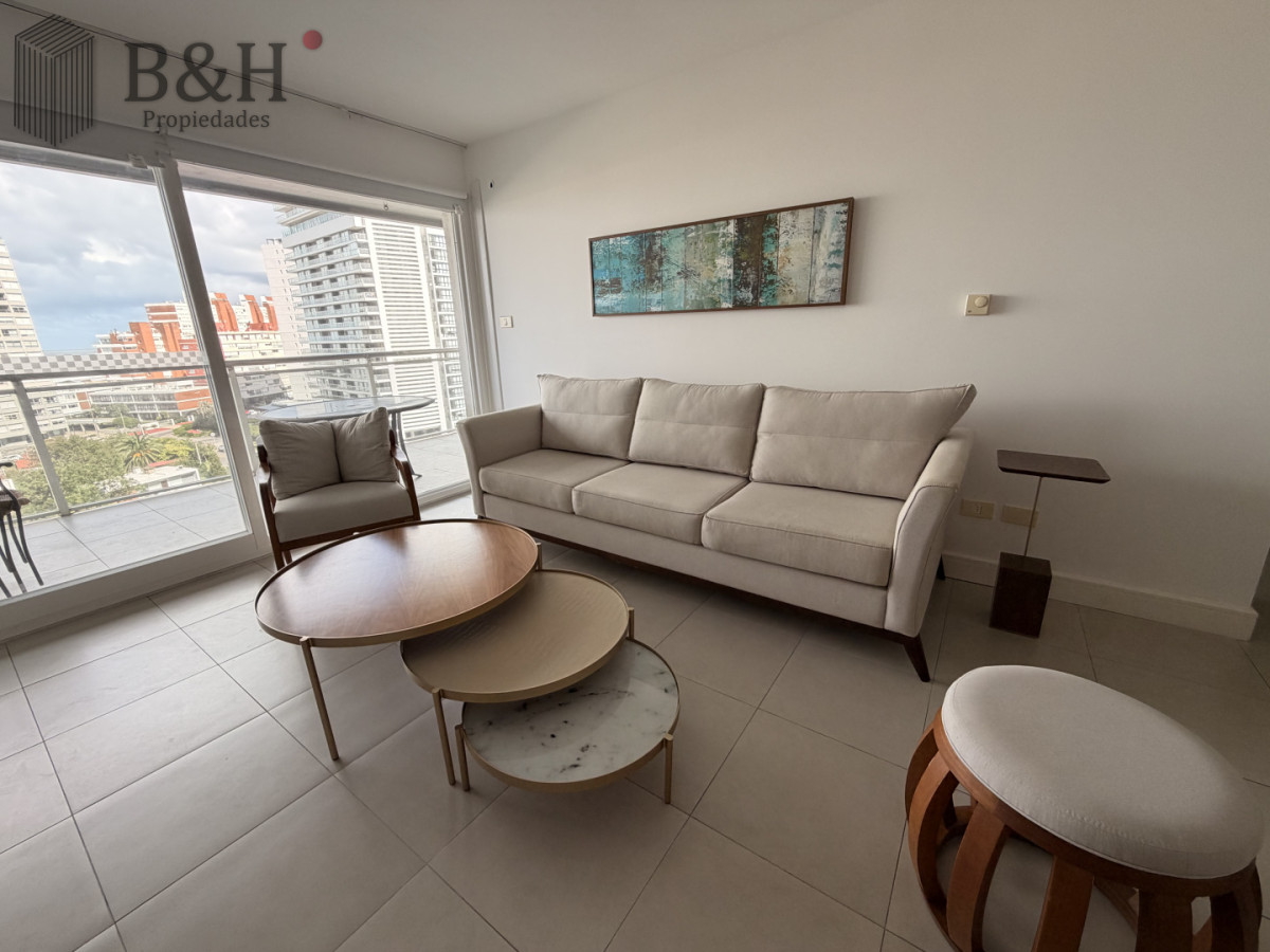 Apartamento ID.6952 - Apartamento de dos dormitorios en venta en Punta del Este