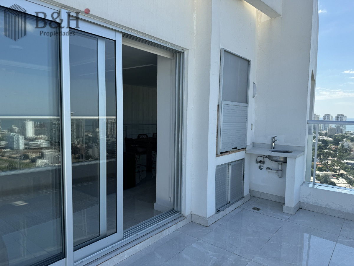 Apartamento ID.4404 - Espectacular Penthouse en Venta en Punta del Este  