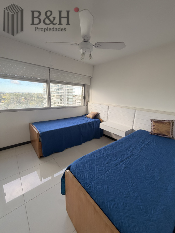 Apartamento ID.7007 - Oportunidad en Roosevelt, apartamento de 3 dormitorios , reciclado 