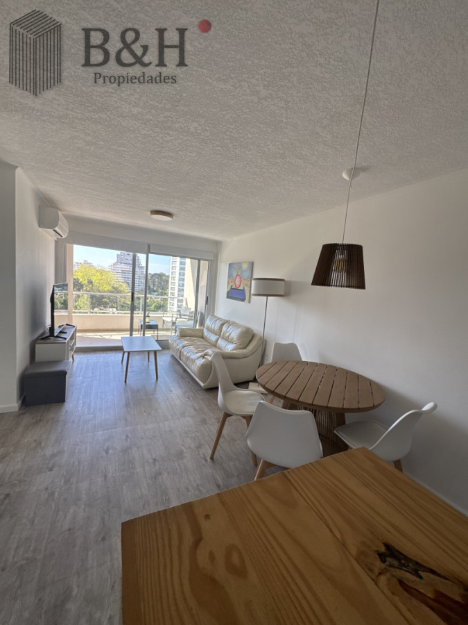 Apartamento ID.6797 - Apartamento de dos dormitorios en venta  Punta del este  